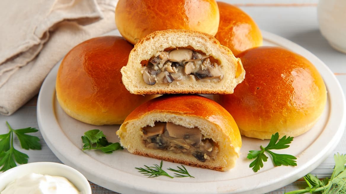 Piroške sa pečurkama i pavlakom
